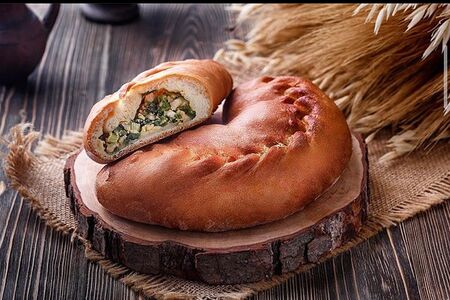 Кулебяка с яйцом и луком