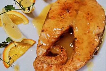 Лосось под апельсиновым соусом