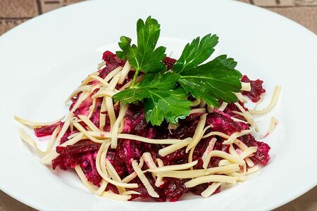 Свекла с чесноком