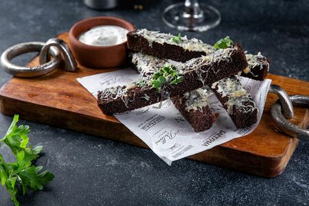 Гренки чесночные