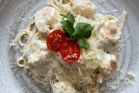 Лингвини с креветками в сливочном соусе