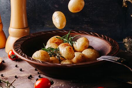 Картофель на мангале