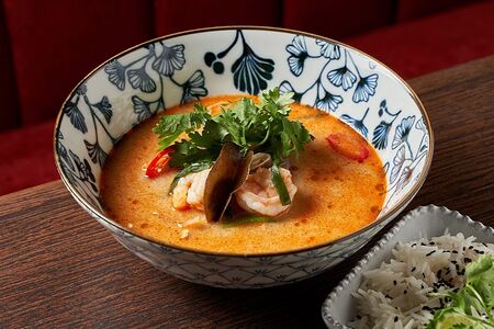 Том ям Нам Кхон