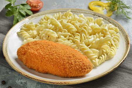 Котлета по-киевски с гарниром