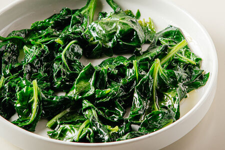 Шпинат жареный