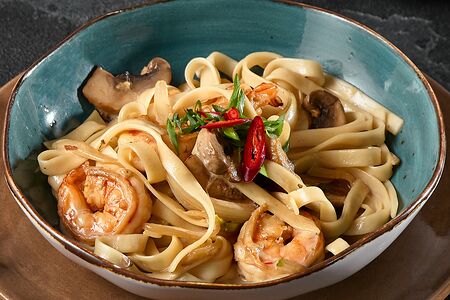 Удон с креветками