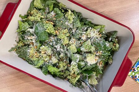 Большой зеленый салат