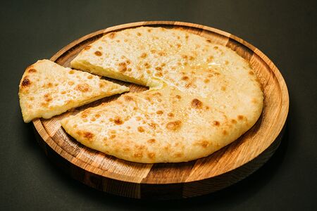 Пирог с картофелем и осетинским сыром, средний