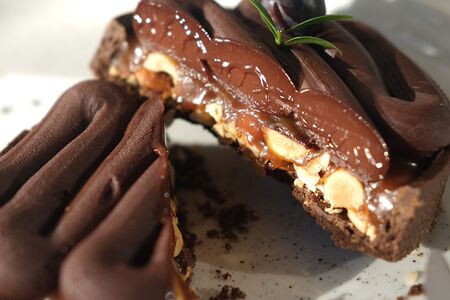 Тарт фундук-карамель