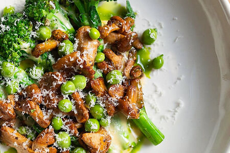 Брокколини с лисичками