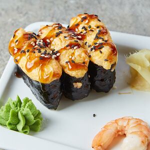 Суши запечённые с королевской креветкой