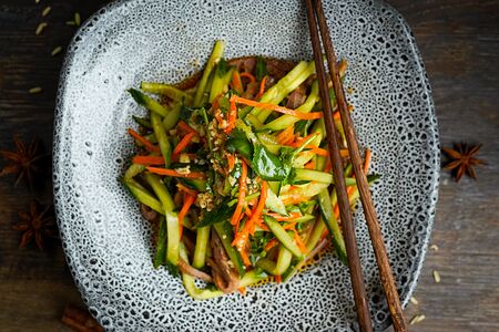 Огурец с говяжьим языком