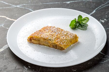 Штрудель яблочный