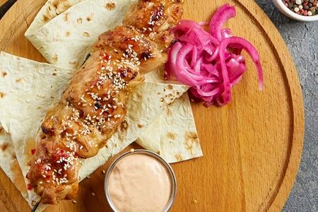 Шашлык из куриного бедра в тайском стиле