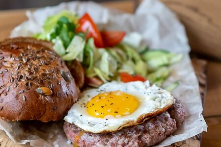 Завтрак с бифштексом