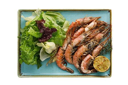 Лангустины на гриле с салатом