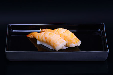 Суши с креветкой