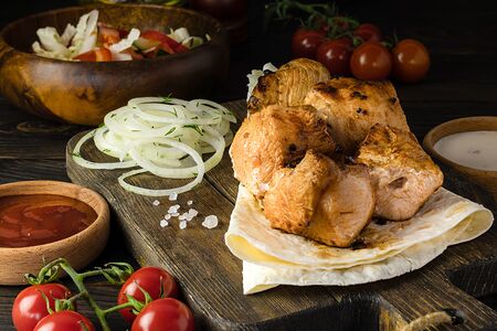Шашлык из курицы на углях