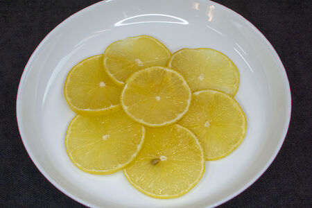 Лимон нарезка