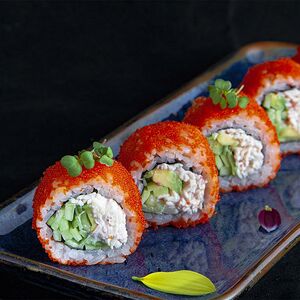Ролл Калифорния с крабом