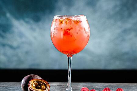 Лимонад домашний Малина-маракуйя