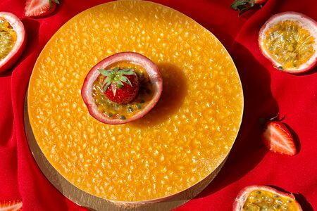 Чизкейк клубника-маракуйя