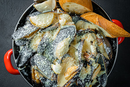 Мидии Груша-пармезан