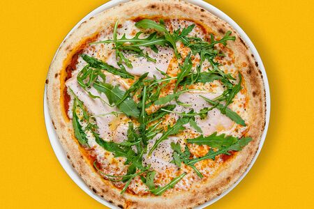 Пицца с ветчиной