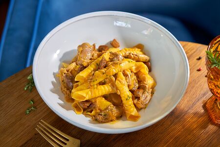 Гарганелли с уткой и лесными грибами