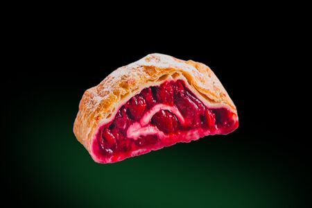 Штрудель вишневый