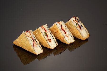 Ролл с угрем темпура