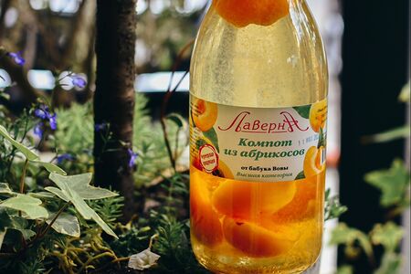 Компот из абрикосов Лаверна