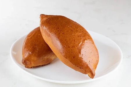 Пирожок с яблоком