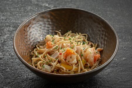 Удон с креветками