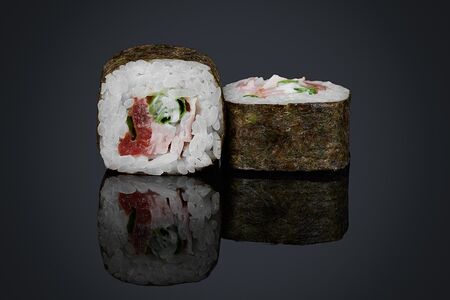 Сложный ролл с беконом