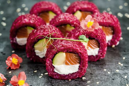 Большой, красный, цветной №1