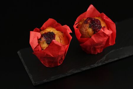 Маффин с вишней и шоколадом