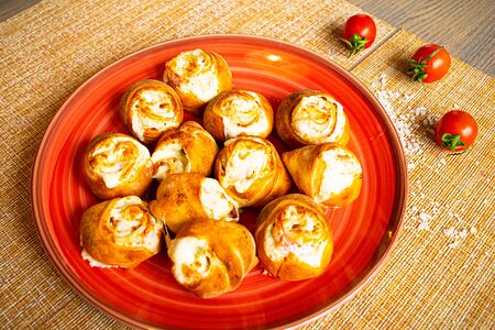 Пицца-ролл с пепперони