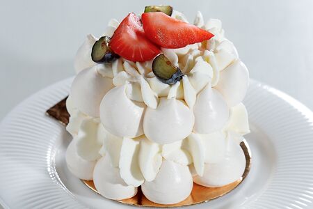 Анна Павлова с ягодами