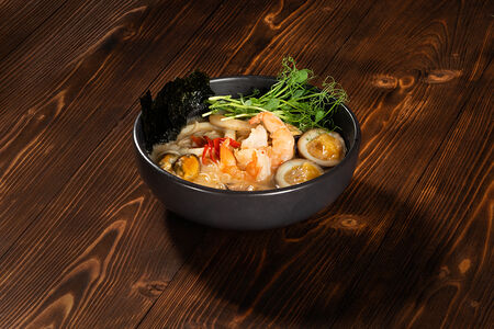 Рамен с морепродуктами