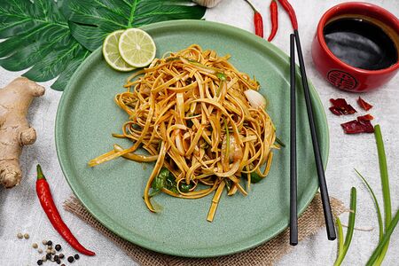 Плоский острый тофу/麻辣干豆腐