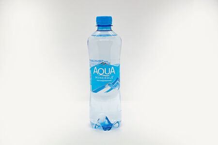 Негазированная вода Aqua minerale