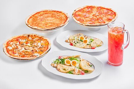 Комбо: Пицца 3 шт.; Салат 2 порции; Лимонад 1 л