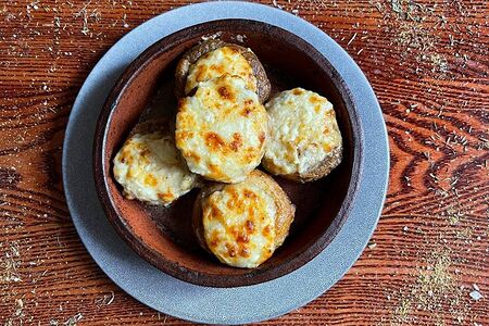 Шампиньоны с фаршем