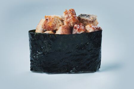 Гункан Угорь спайси