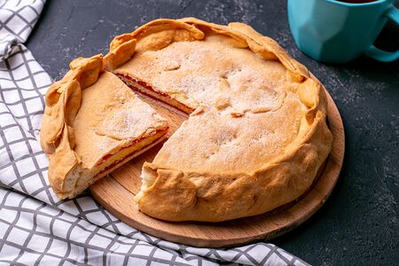 Трёхслойный пирог Клубника-банан