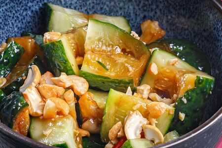 Битые огурцы острые