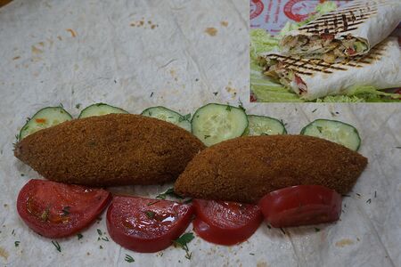 Котлетка по-киевски в лаваше