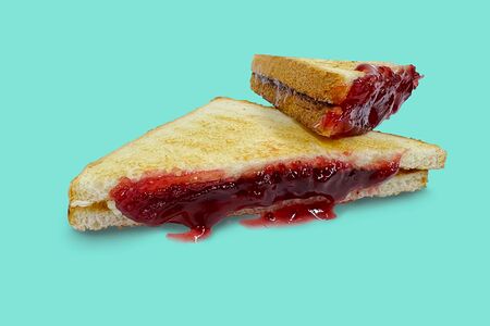 Сэндвич сладкий с малиновым вареньем