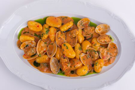 Ньокки с вонголе